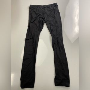 Warm & Essentials black leggings p32-14